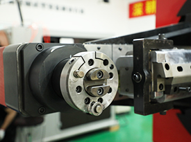 傾注研發 傾注研發